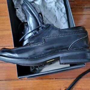 Boys Kenneth Cole tuxedo shoes